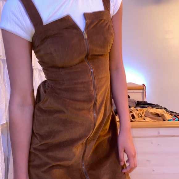 Cute brown dress from Hollister. - Picture 2 of 5